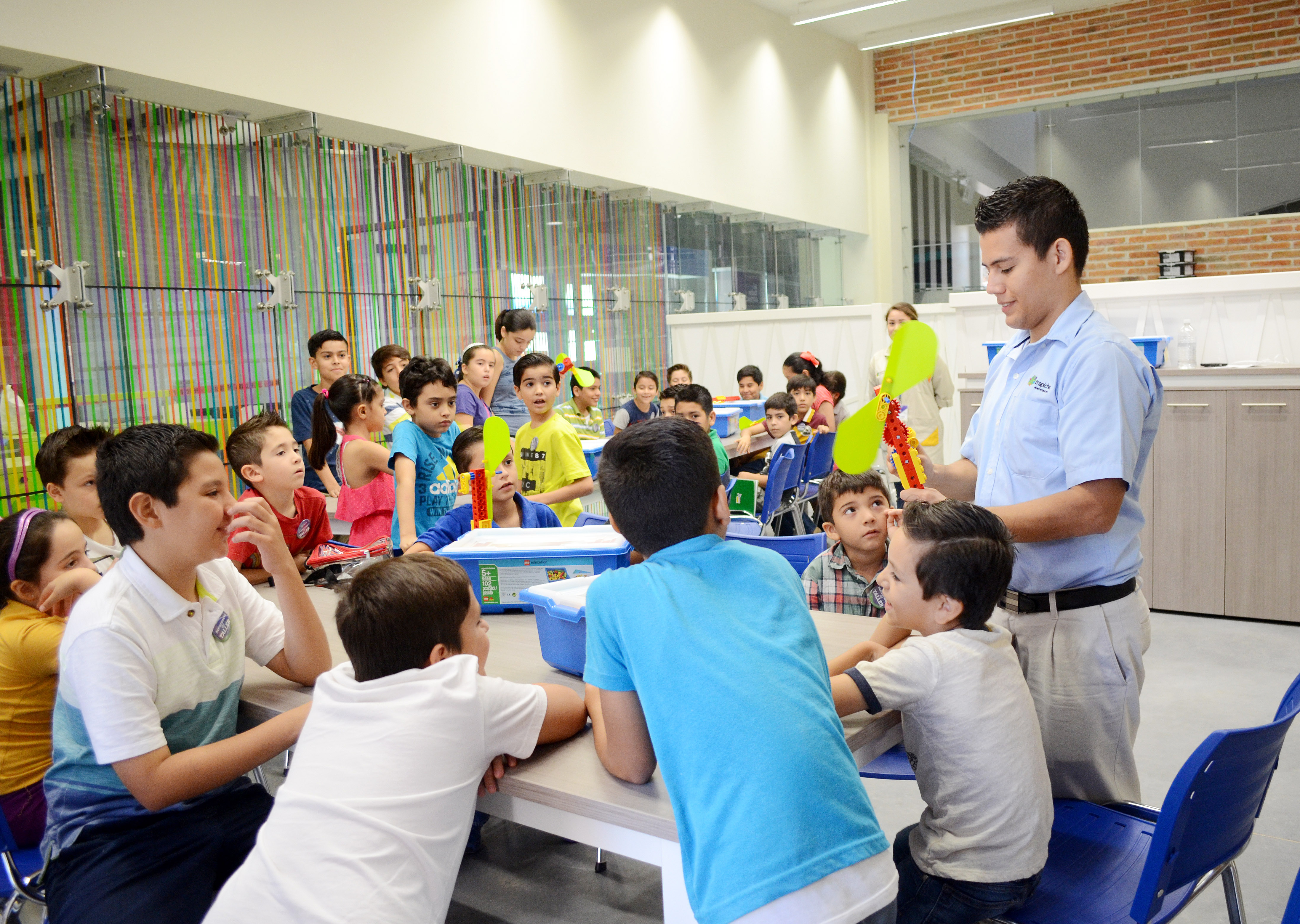 Inician programas de robótica educativa