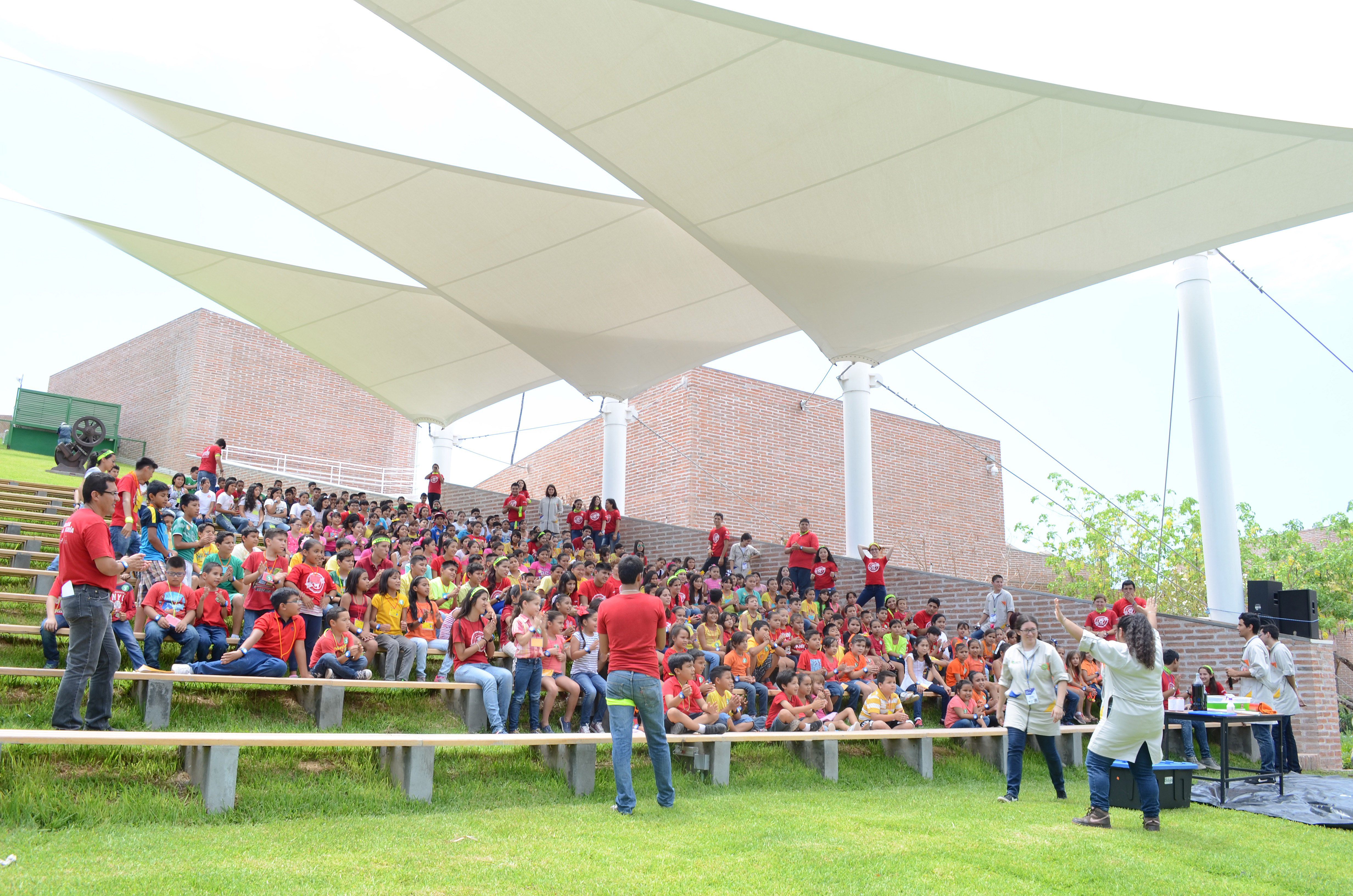 Más de 1 300 niños beneficiados con patrocinios